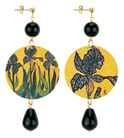 black-flowers-gold-background-black-stone