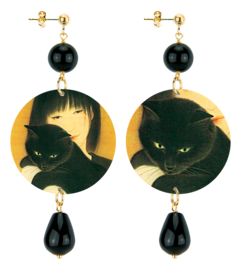 girl-with-black-cat-black-stone