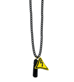 necklace-with-electric-voltage-and-black-nappa