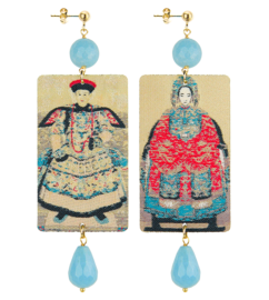 dignitary-man-and-woman-light-blue-stone